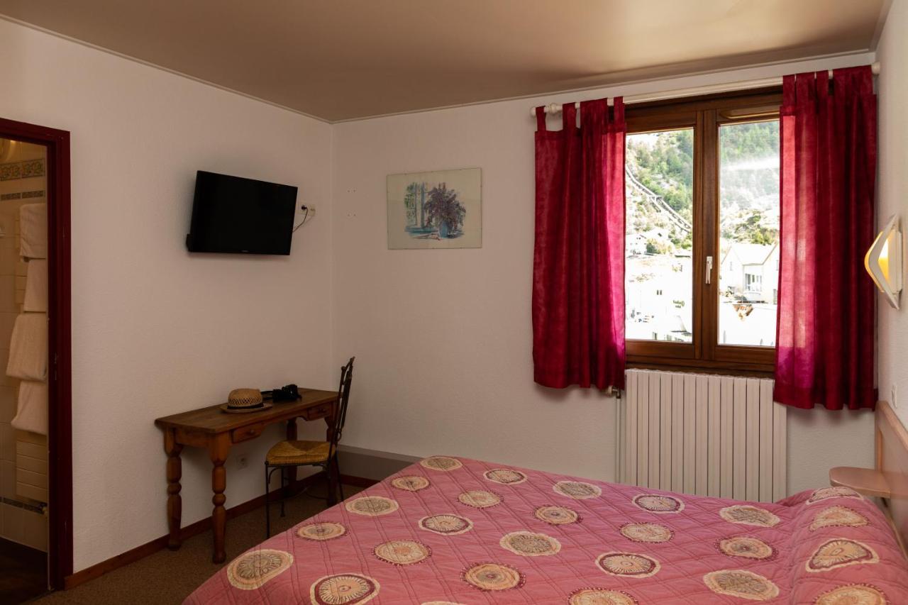 Hotel De La Mairie LʼArgentière-la-Bessée المظهر الخارجي الصورة
